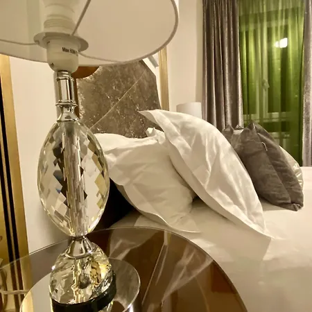 Vice בית הארחה 3*