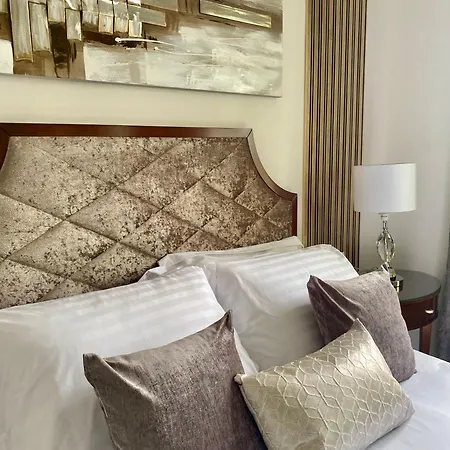 Vice בית הארחה