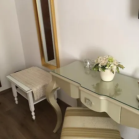 Guesthouse Villa Vice 3* Сплит