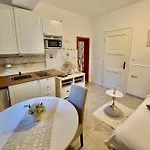 Guesthouse Villa Vice Сплит