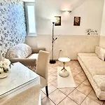 Guesthouse Villa Vice 3* Сплит