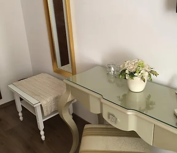 Guesthouse Villa Vice 3* Сплит